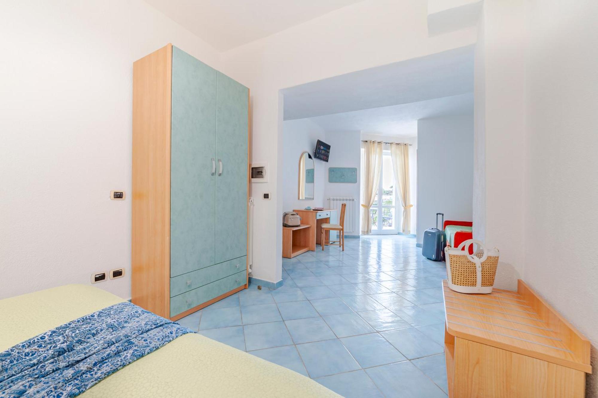 Poggio Del Sole Hotel Forio  Bagian luar foto